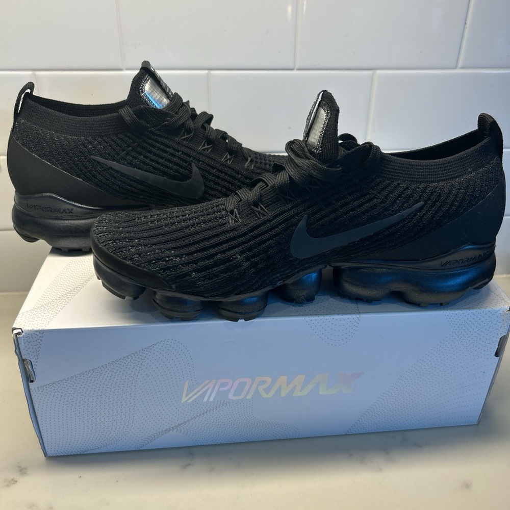 Nike Men's Black VaporMax Athletic Shoes